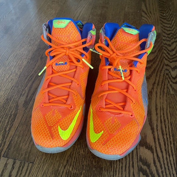 Nike LeBron 12 - Picture 2 of 7